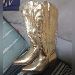 Rare Limited Women's Coconuts by Matisse Gold Metallic Cowgirl Boots Size 6